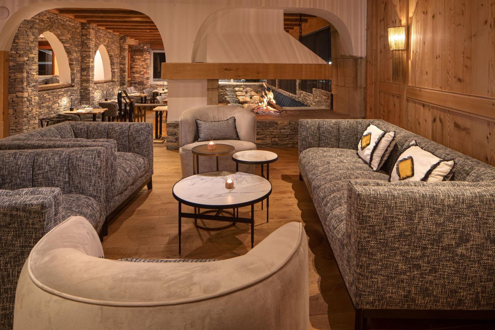 Aida Hotel & Spa - "Adults Only" Relais & Chateaux Crans-Montana Exterior photo