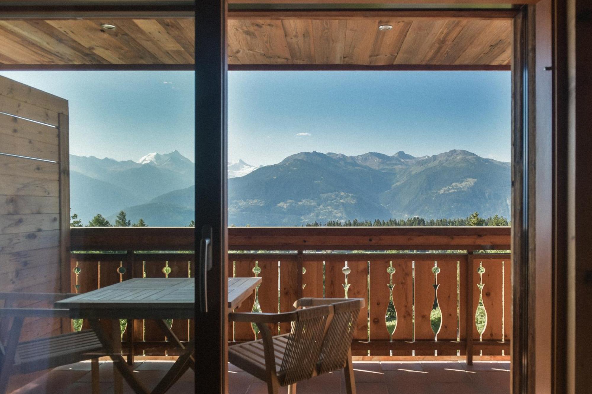 Aida Hotel & Spa - "Adults Only" Relais & Chateaux Crans-Montana Exterior photo